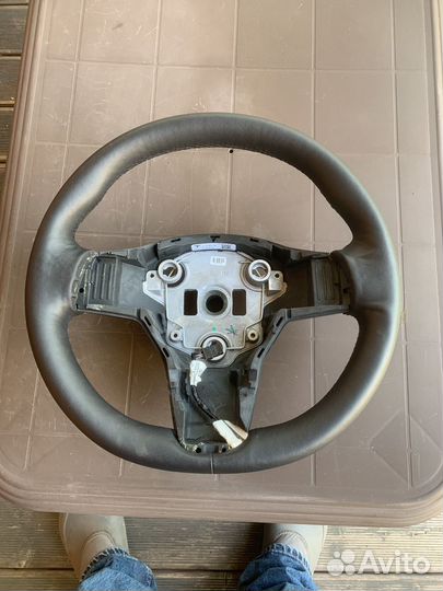 Руль Tesla model 3/Y с подогревом