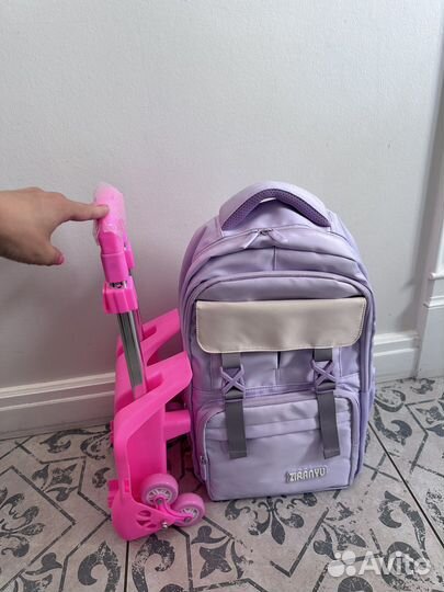 Рюкзак на колесиках