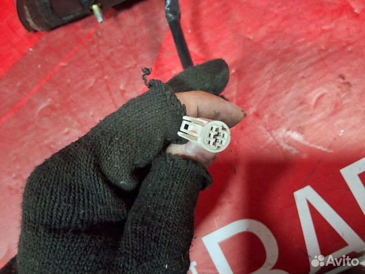 Зеркало правое Toyota Voltz ZZE138