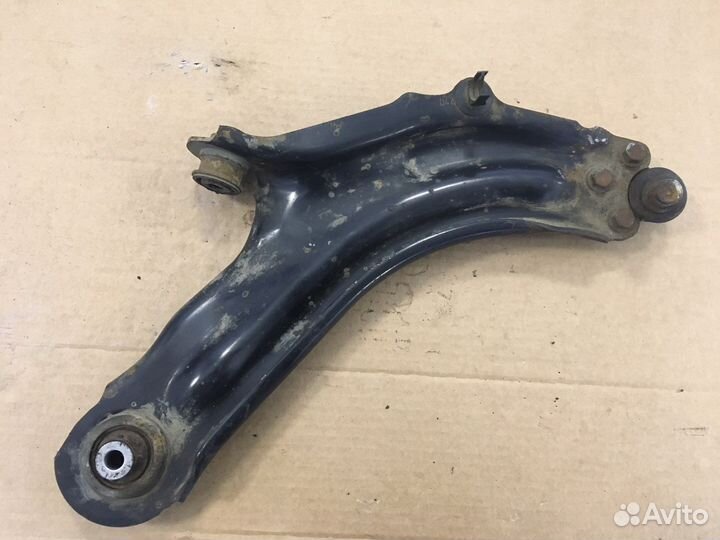 Рычаг передний правый Renault Kangoo 2(2366)