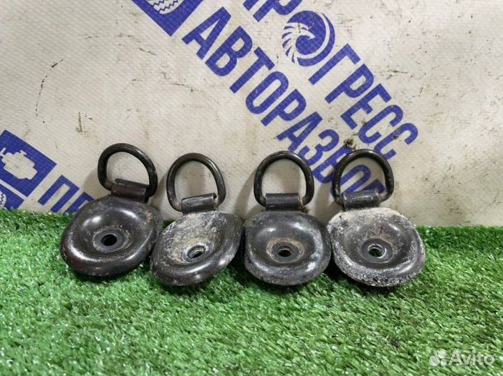 Крепление полки багажника Hyundai Santa Fe