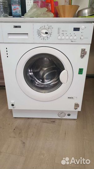 Встраиваемая стиральная машина