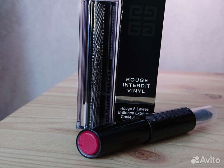 Помада Givenchy