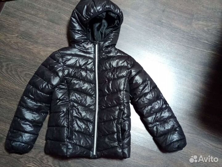 Черная куртка на синтепоне