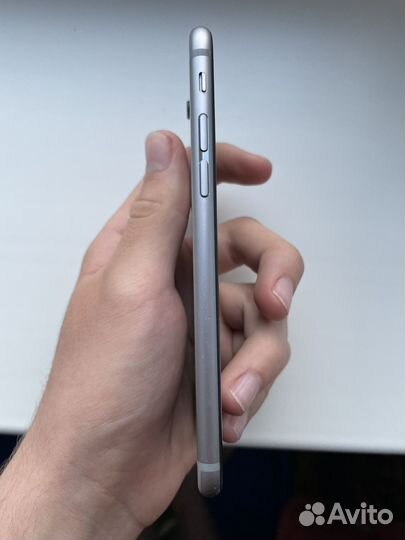 iPhone 6S, 64 ГБ
