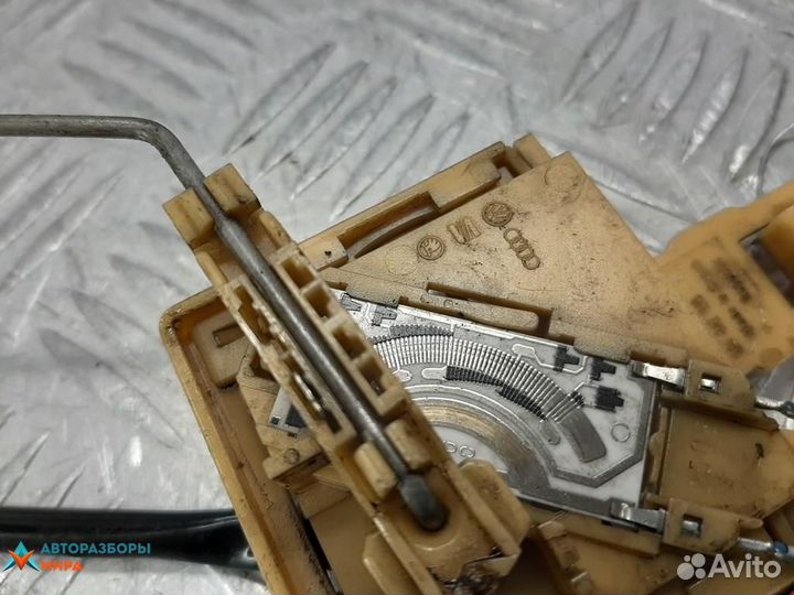 Датчик уровня топлива Volkswagen Touareg 2005