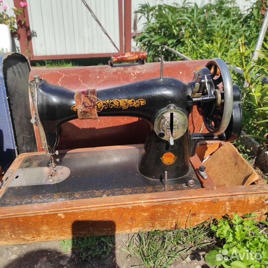 Швейная машинка бу