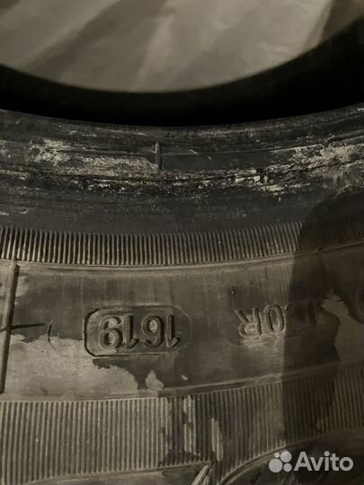 Goodyear UltraGrip Ice+ 215/65 R16 98T