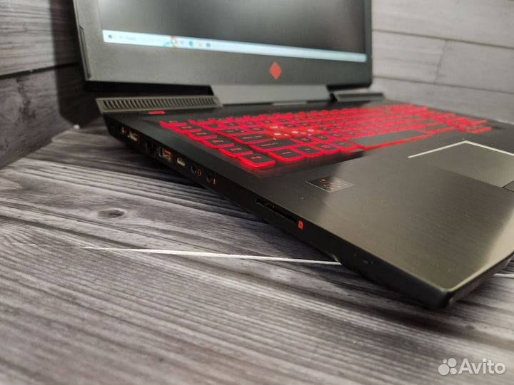 HP omen 17-an014tx (I7 / GTX 1070 8GB / 17.3)