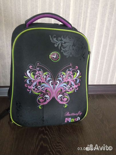 Рюкзак школьный Hummingbird