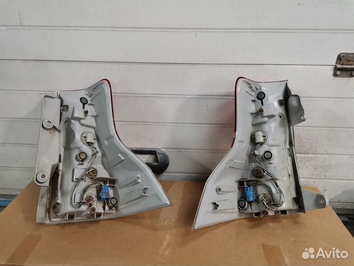 Задние фонари Toyota Land Cruiser Prado 150