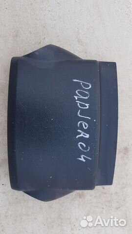 Кожух рулевой колонки mitsubishi pajero 4