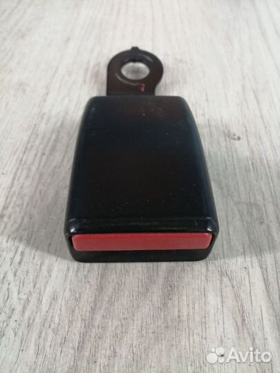 Ответная часть ремня безопасности Renault logan 2