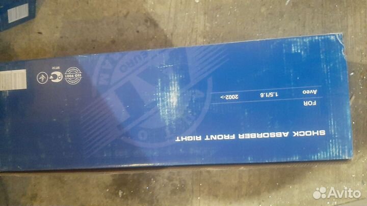 Стойки передние Шевроле Авео правый