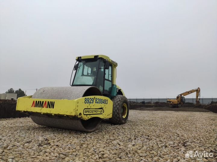 Машинист грунтового катка