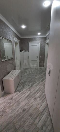 3-к. квартира, 73,8 м², 2/6 эт.