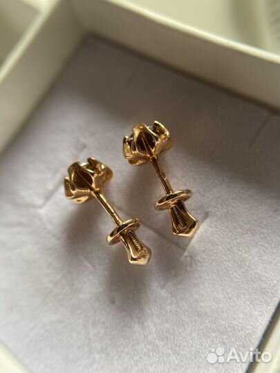 Серьги гвоздики