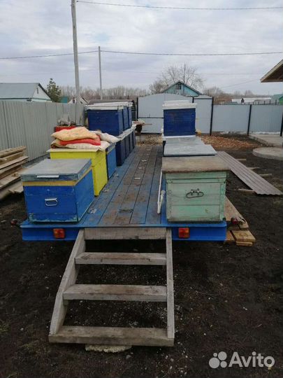 Прицеп для перевозки пчел и пасека