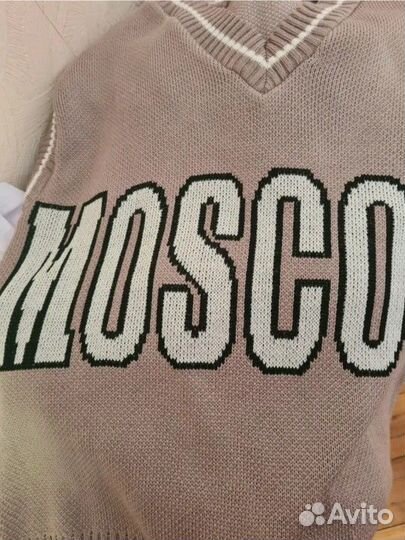 Жилетка женская вязаная