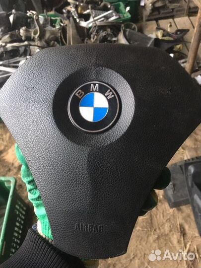 Подушка безопасности в Руль бмв Е60 BMW E60