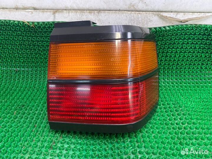 Фонарь внешний задний правый Volkswagen Passat B3