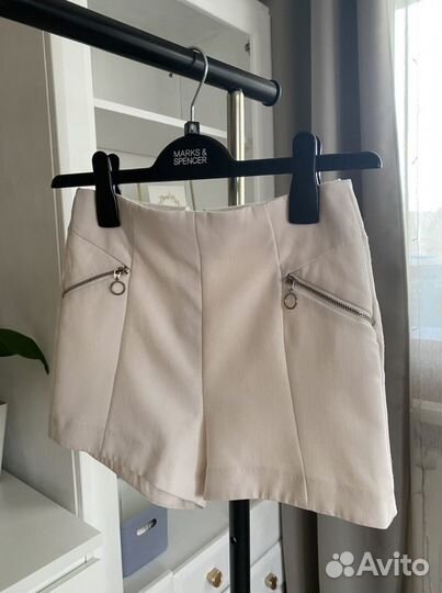 Шорты bershka белые