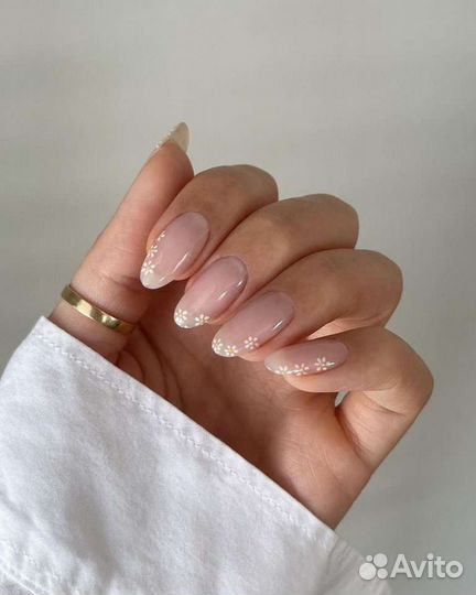 Маникюр и педикюр, выезд на дом