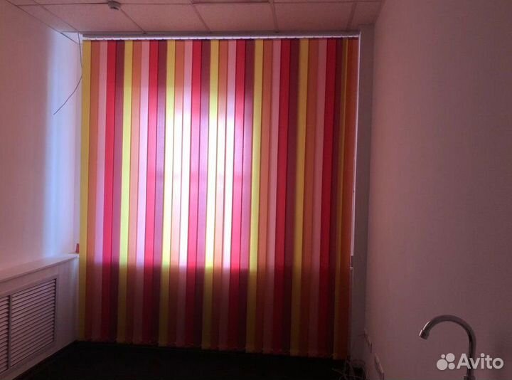 Рулонные шторы зебра в коробе A0122