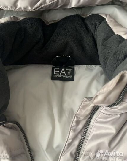 Пуховик женский ea7