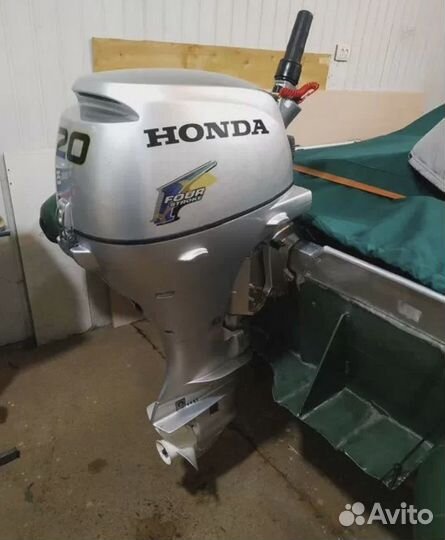 Лодочный мотор Honda bf 20 2010