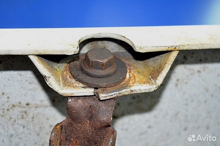 Вставка между кабиной и крылом (локер), задняя лев