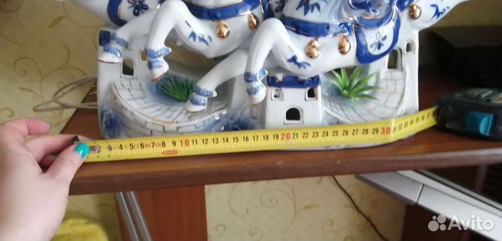 Фарфоровая статуя. Ночник