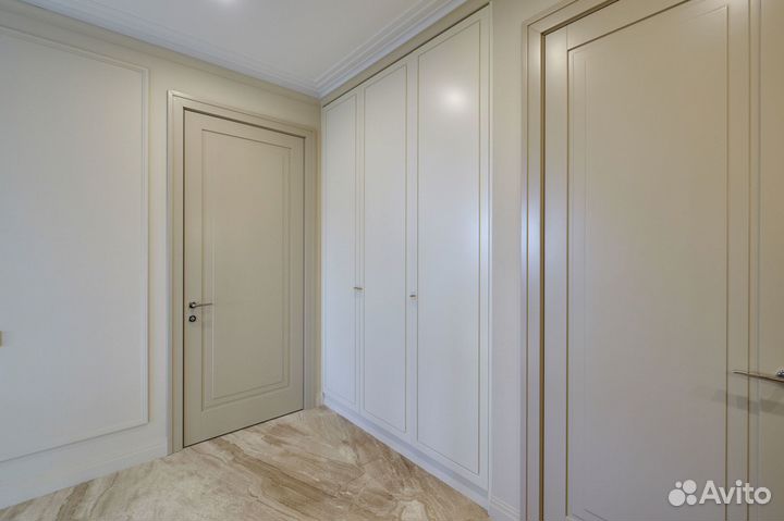 Шкаф распашной узкий