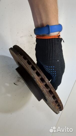 Диск тормозной Toyota Avensis 2, 2004