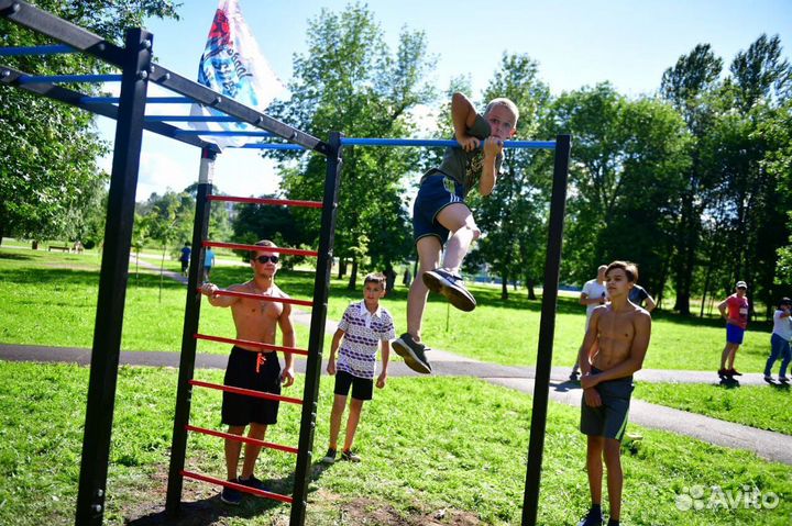 Воркаут площадка спорткомплекс качели турник