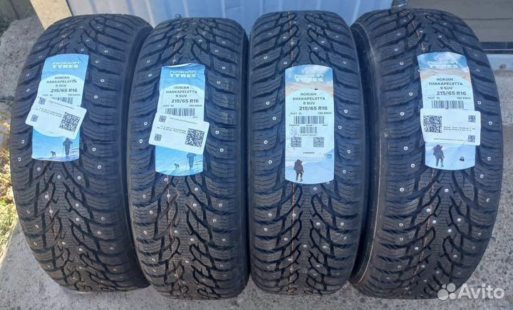 Nokian Tyres Hakkapeliitta 9 SUV 215/65 R16
