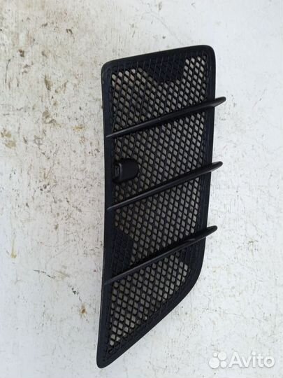 Дефлектор капота A1648804405