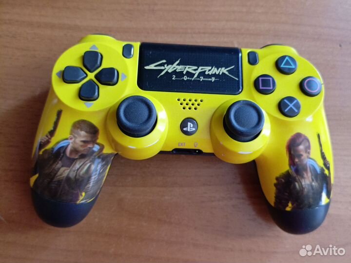 Джойстик Sony PS4