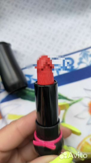 Помада необычной формы Корея