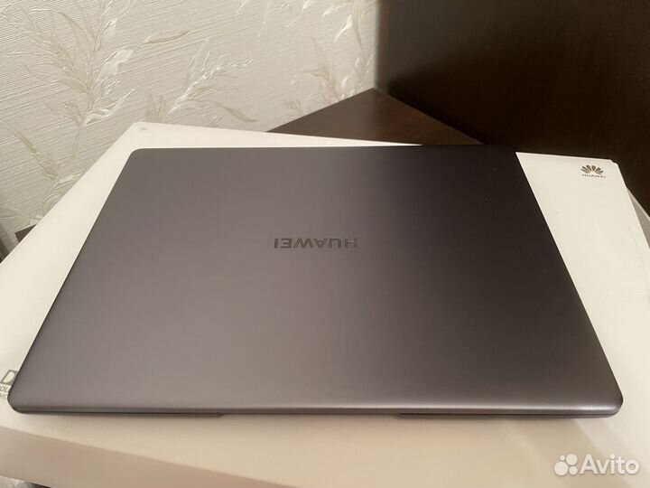 Huawei matebook d13