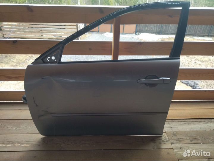 Дверь передняя левая на Мазду атензу