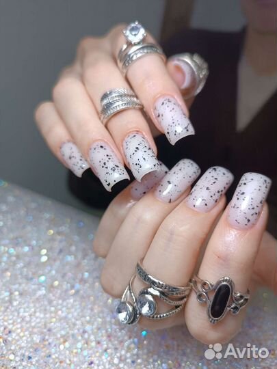 Маникюр педикюр