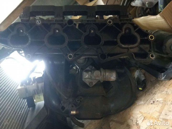 Впускной коллектор Ford Focus 2001-2007