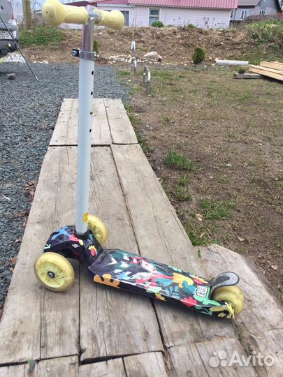 Самокат детский трехколесный