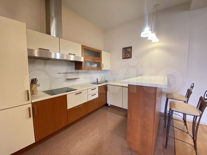 3-к. квартира, 170 м², 6/7 эт.