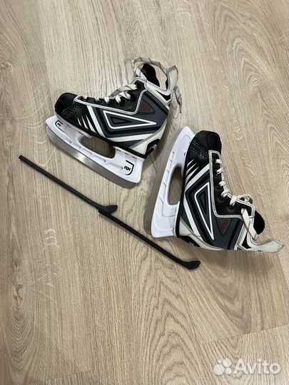Коньки хоккейные RGX-340 детские 32 размер