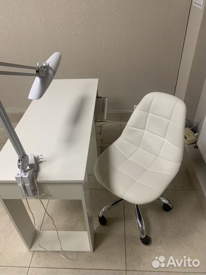 Маникюрный стул