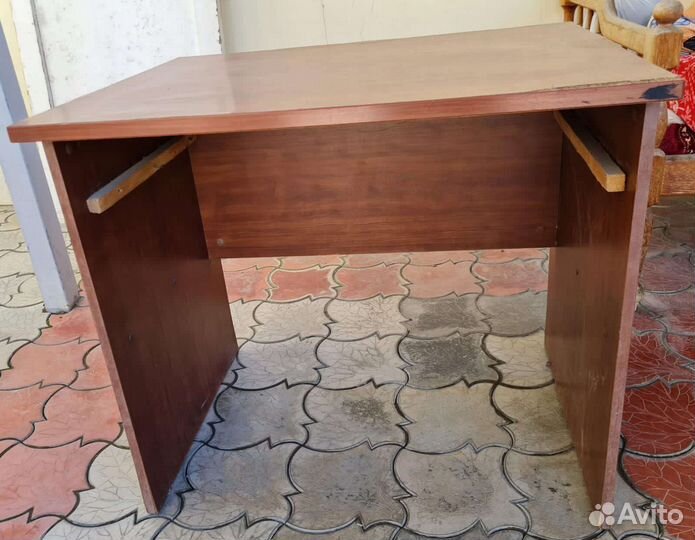 Тюль,стол,стулья,ковер