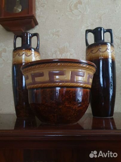 Высокие вазы и горшок греческий стиль