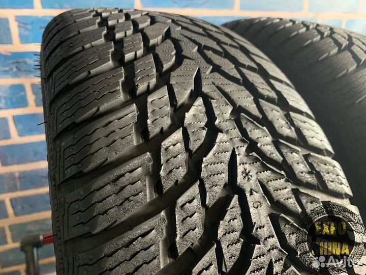 Nokian Tyres WR Snowproof 205/60 R16 92H